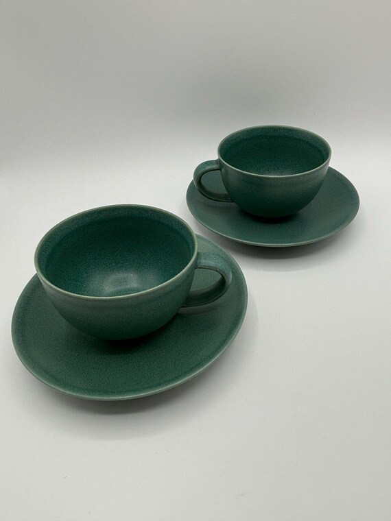 Vintage Arabia Finland 24H Heikki Orvola Green Jumbo Cup and