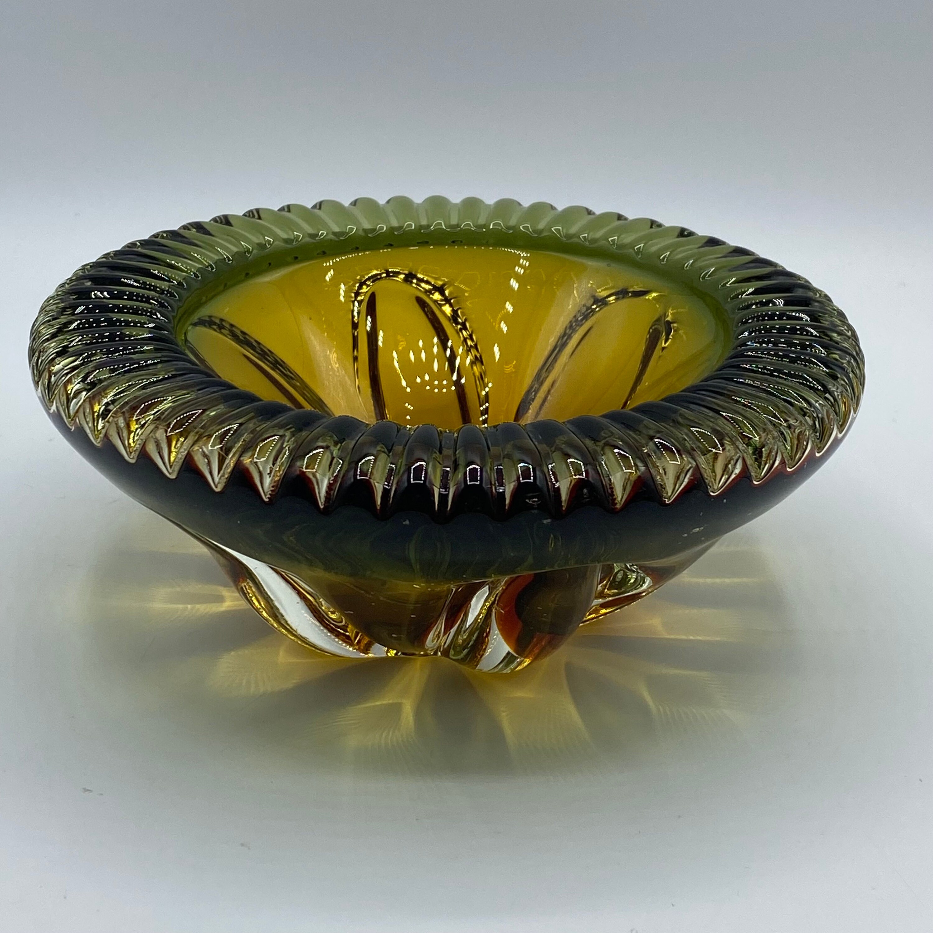 ヴィンテージ ロレーヌ アート ガラス 灰皿：ツートン グリーン