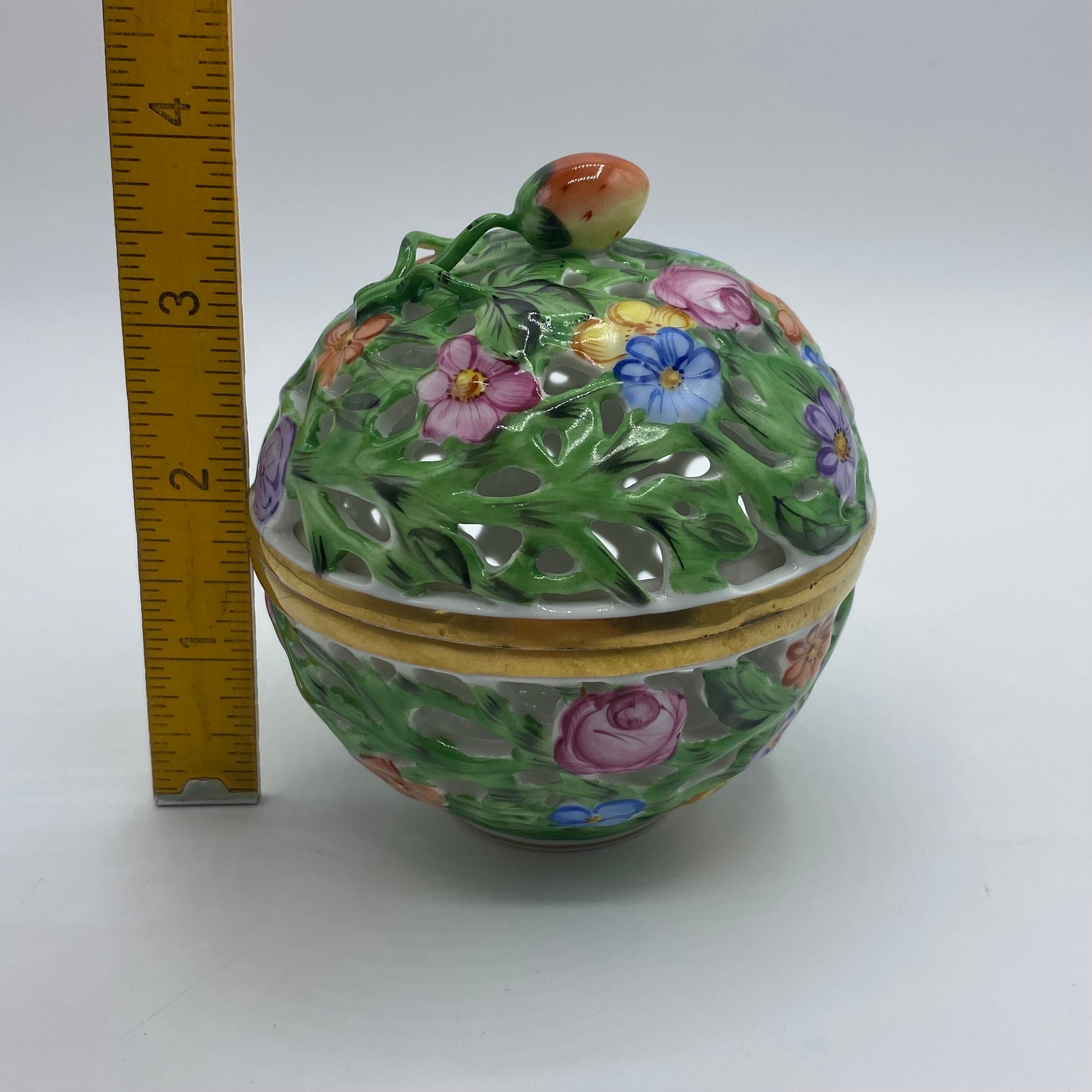 Vintage Herend Hungary Porcelain Trinket Box: Handpainted Floral
