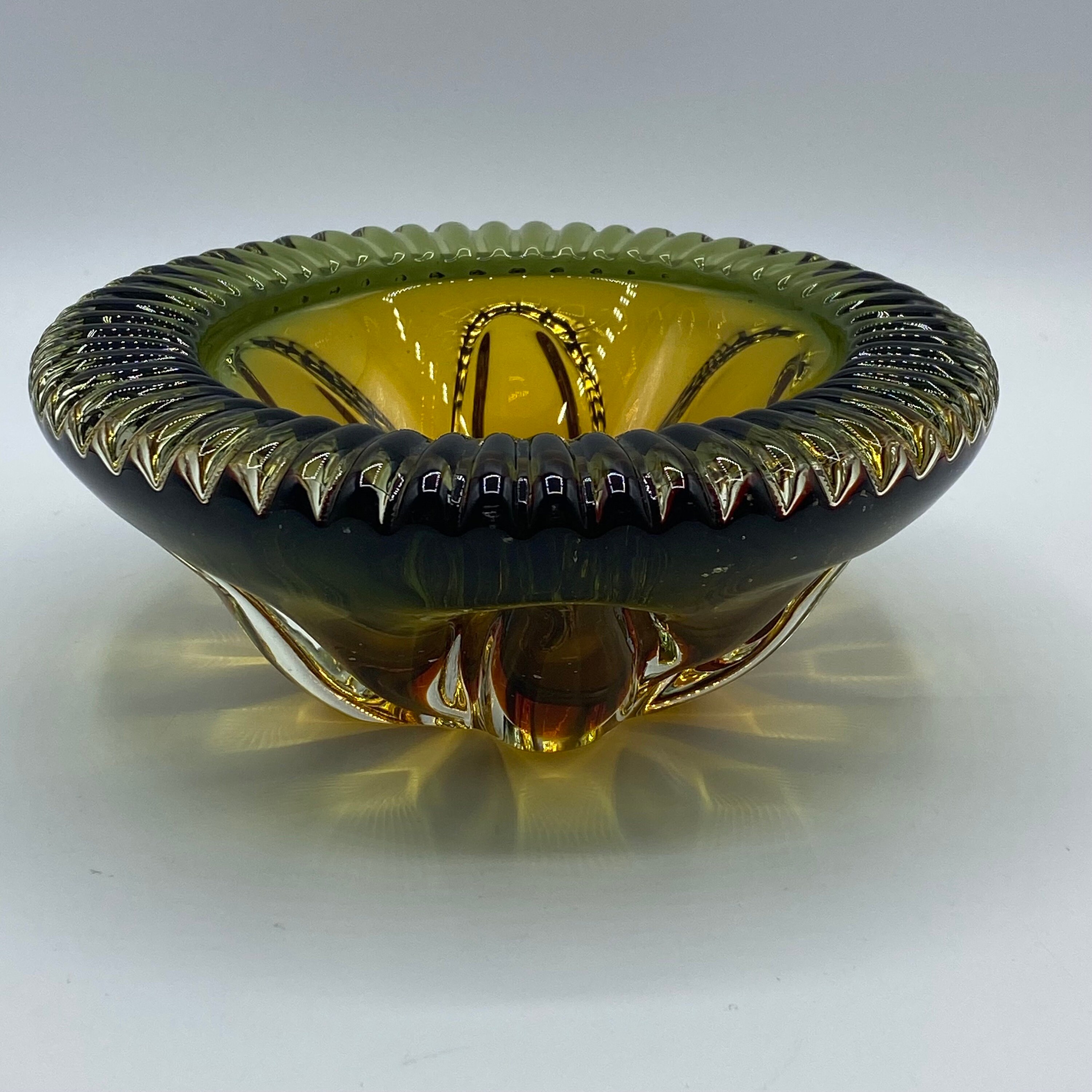 ヴィンテージ ロレーヌ アート ガラス 灰皿：ツートン グリーン