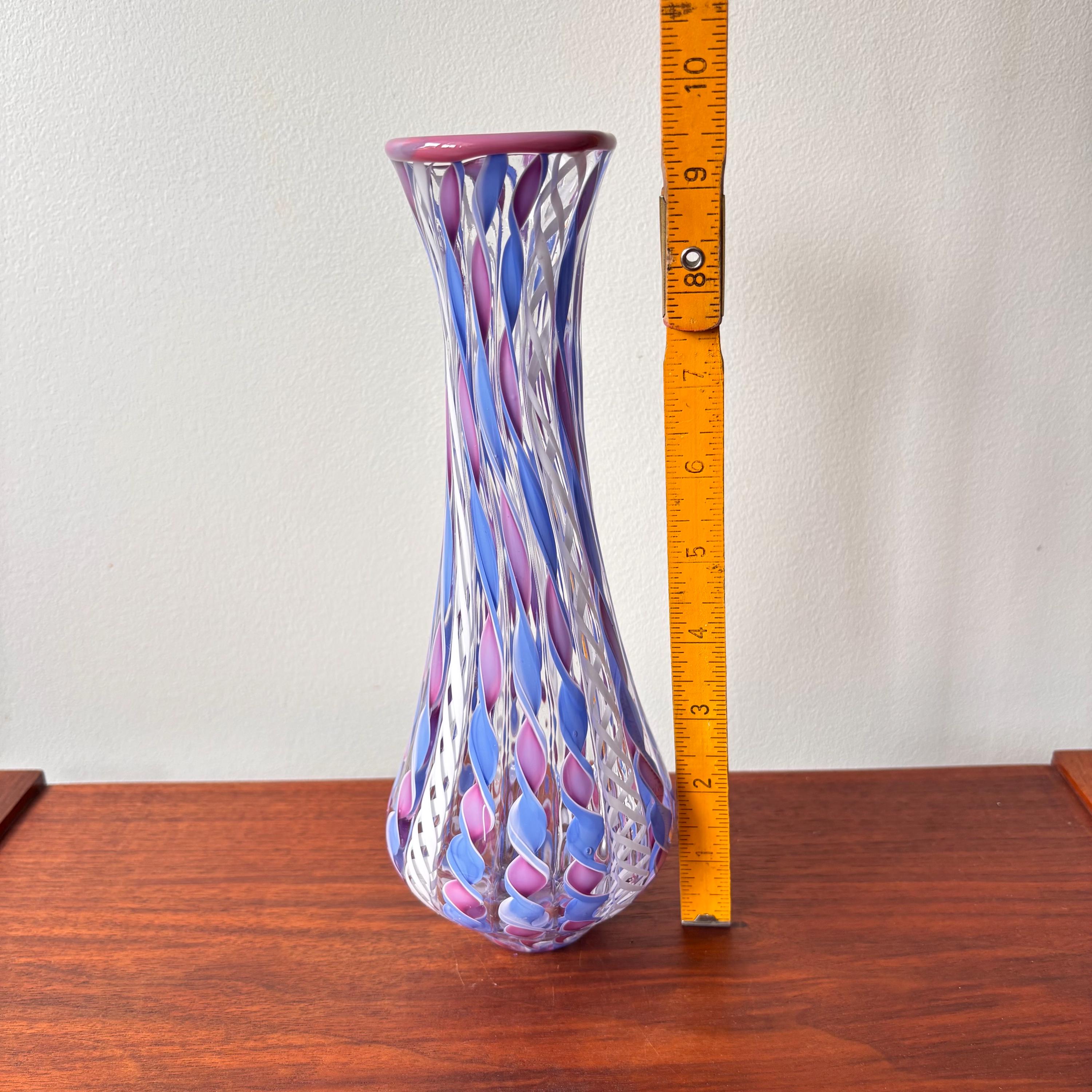 ムラーノ ブルーホワイト ミルフィオリ リボン付き 花瓶 高さ約12.6cm