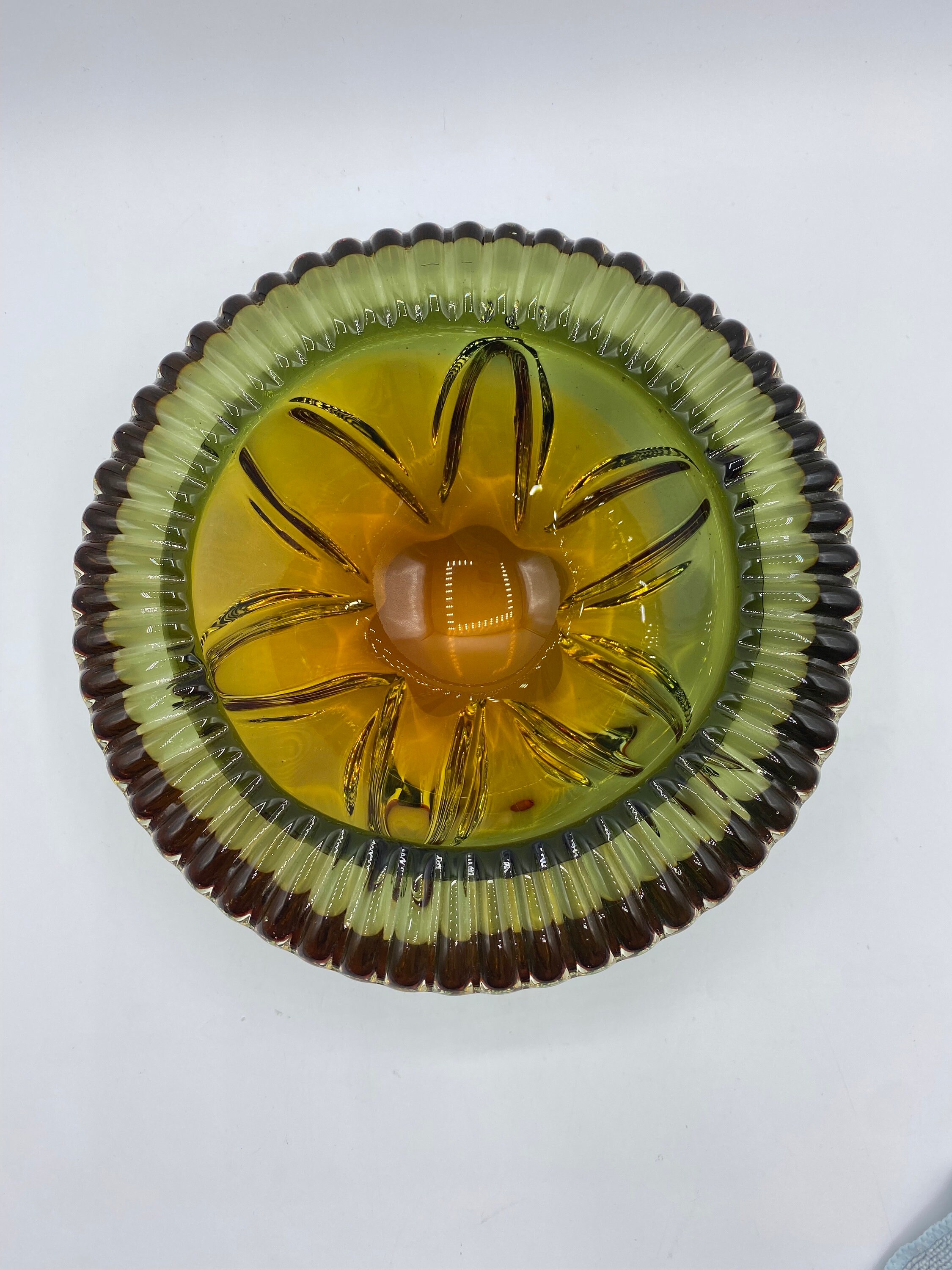 ヴィンテージ ロレーヌ アート ガラス 灰皿：ツートン グリーン