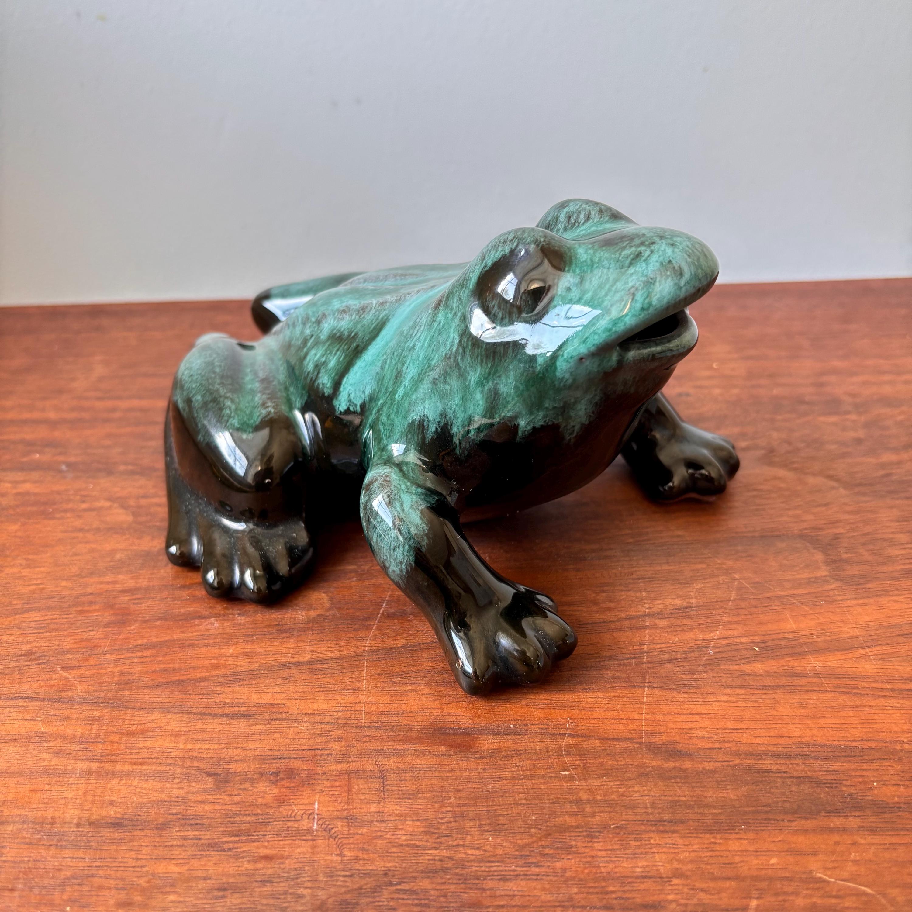 Vintage Blue Mountain Pottery Frog Figurine: Green Drip Glaze