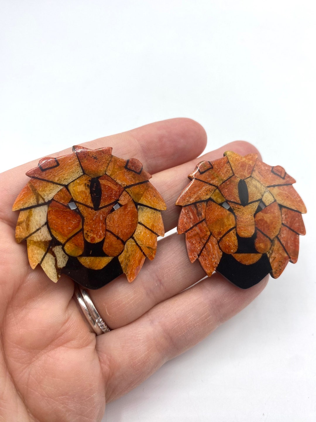 Lion Shell Inlay Vintage Lee Sands Coral Onyx Inlay Lion Face Pierced Earrings, Mosaic ...