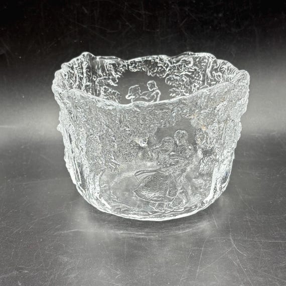 未使用　スウェーデン　コスタボダ　クリスタルボウル スウェーデンのコスタ・ボダ・クリスタルボウル：ラプソディデザイン