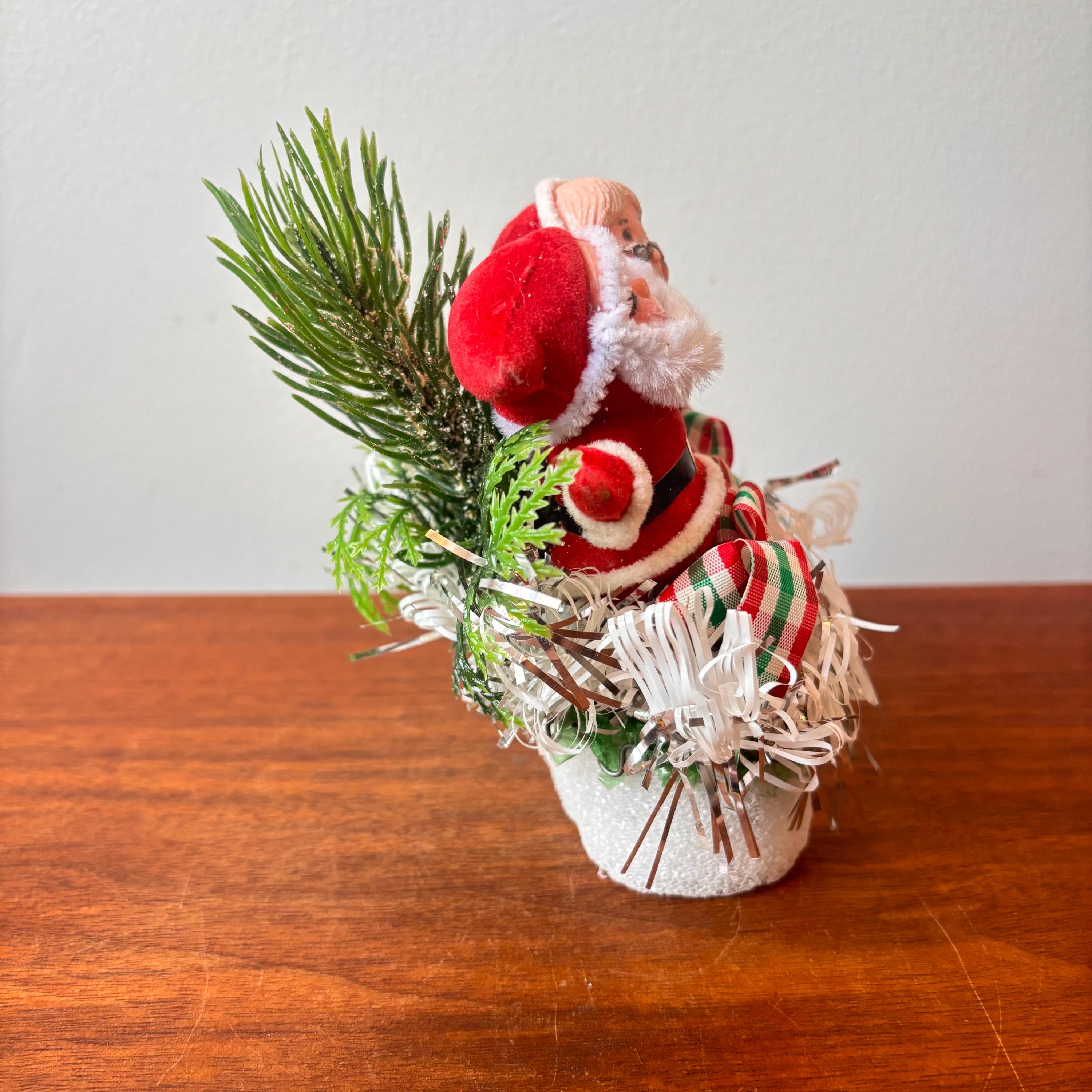 サンタクロース夫妻の人形 Vintage Japanese Flocked Kissing Santa