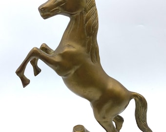 Escultura vintage de unicornio de latón: figura decorativa para el hogar de 38 cm (15 pulgadas).