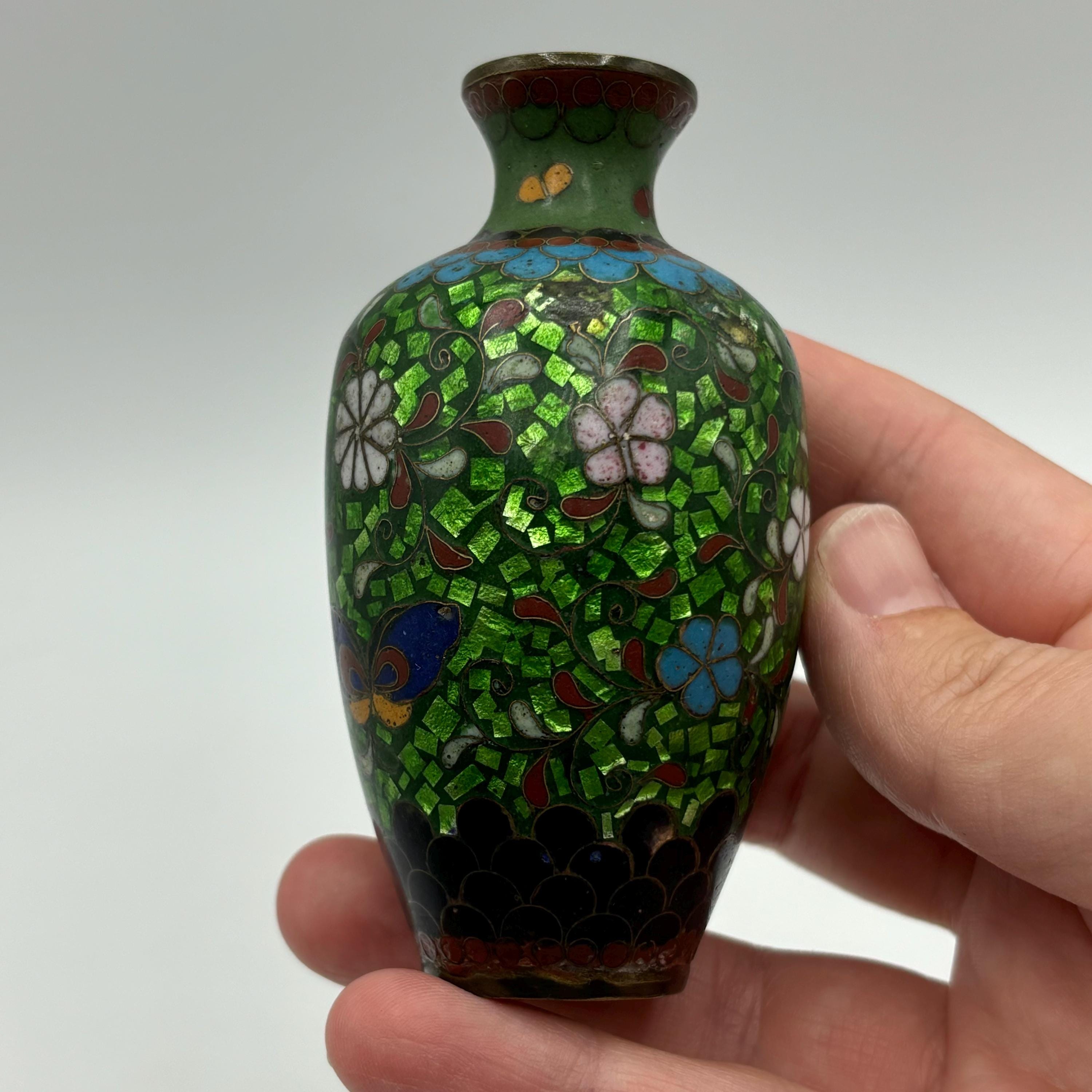 ヴィンテージアンティーク 明治時代 七宝焼き 花瓶 蝶と花 3.5インチ