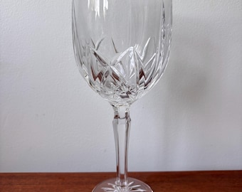 Kielichy do wina z kryształu Brookside Cut Crystal marki Marquis Waterford (pojedynczo lub w zestawie 2 szt.)