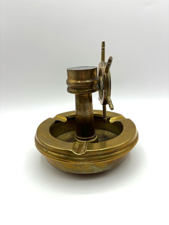 ヴィンテージ ノーティカル 真鍮 船の舵輪 灰皿：船長の小物入れ