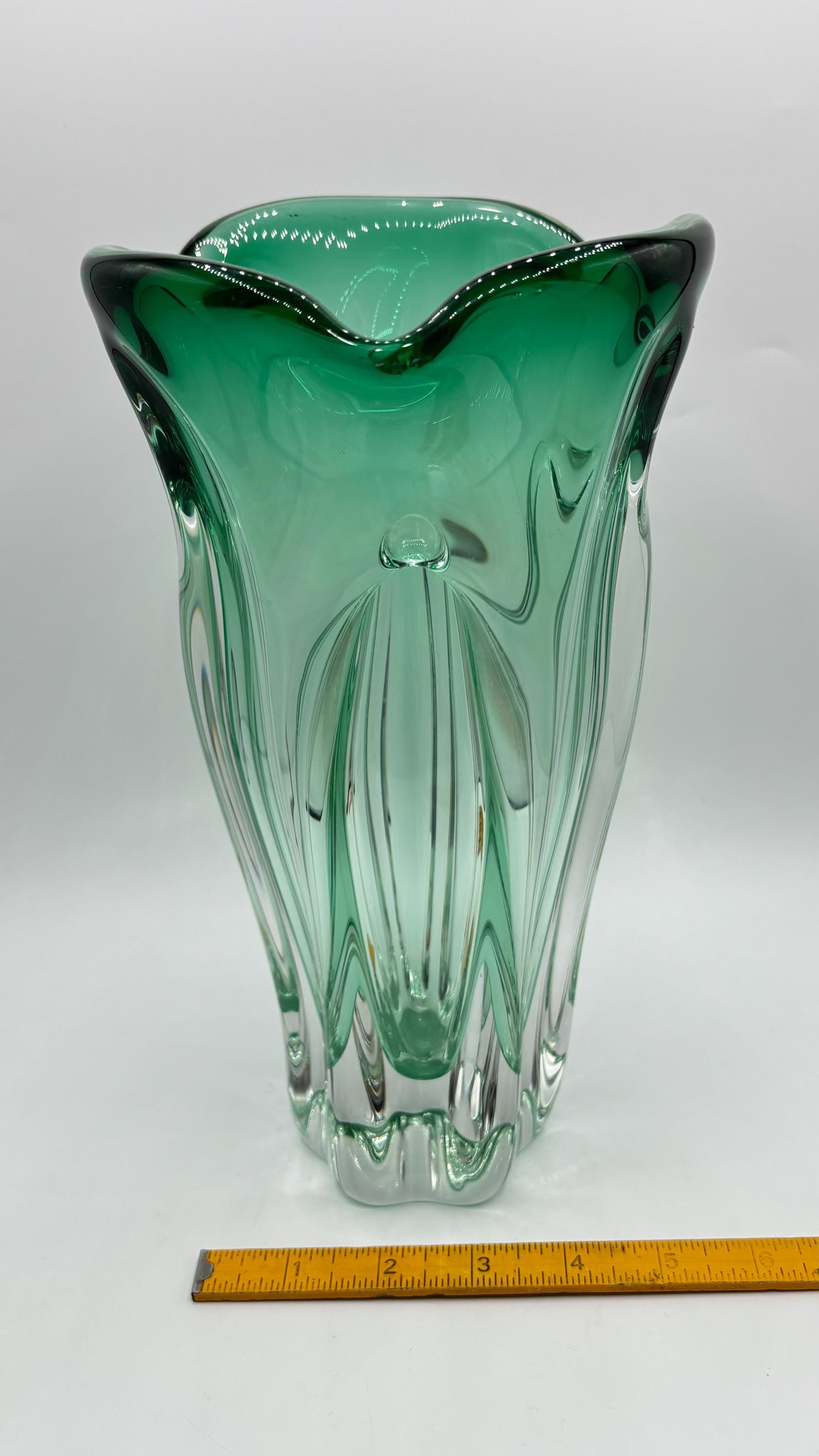 Vintage Chribska Emerald Green Art Glass Vase: Bohemian Czech