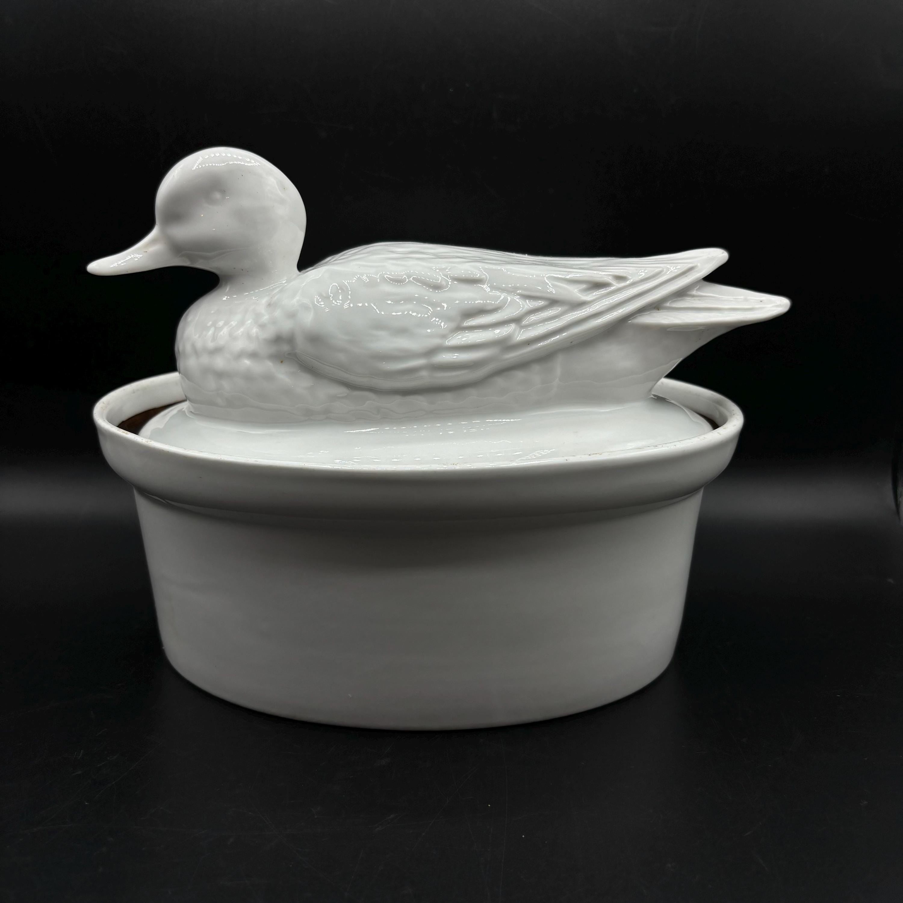 【M】フランスアンティーク/APILCO アヒル形の白いテリーヌポット Vintage APILCO White Porcelain Oval Pate Duck Shape Terrine