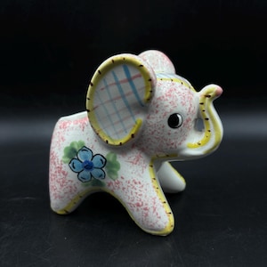 Vintage Nursery Pink Stitch Sponge Design Ceramic Figural Elephant Planter Made in Japan, Lucky Elephant Truck Up Planter, Elephant Decor
