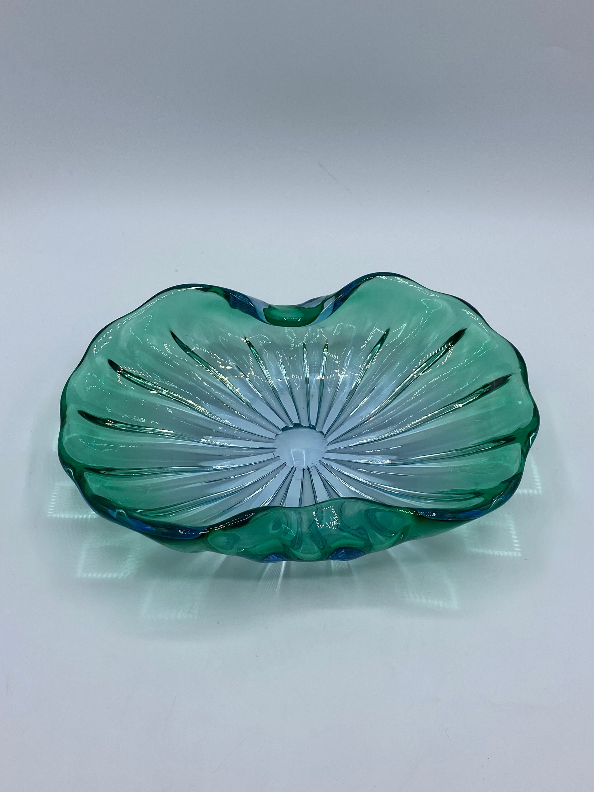 s新品SARGASSO GLASS BOWL | green VINTAGE il_fullxfull.4278883257_igtp.jpg