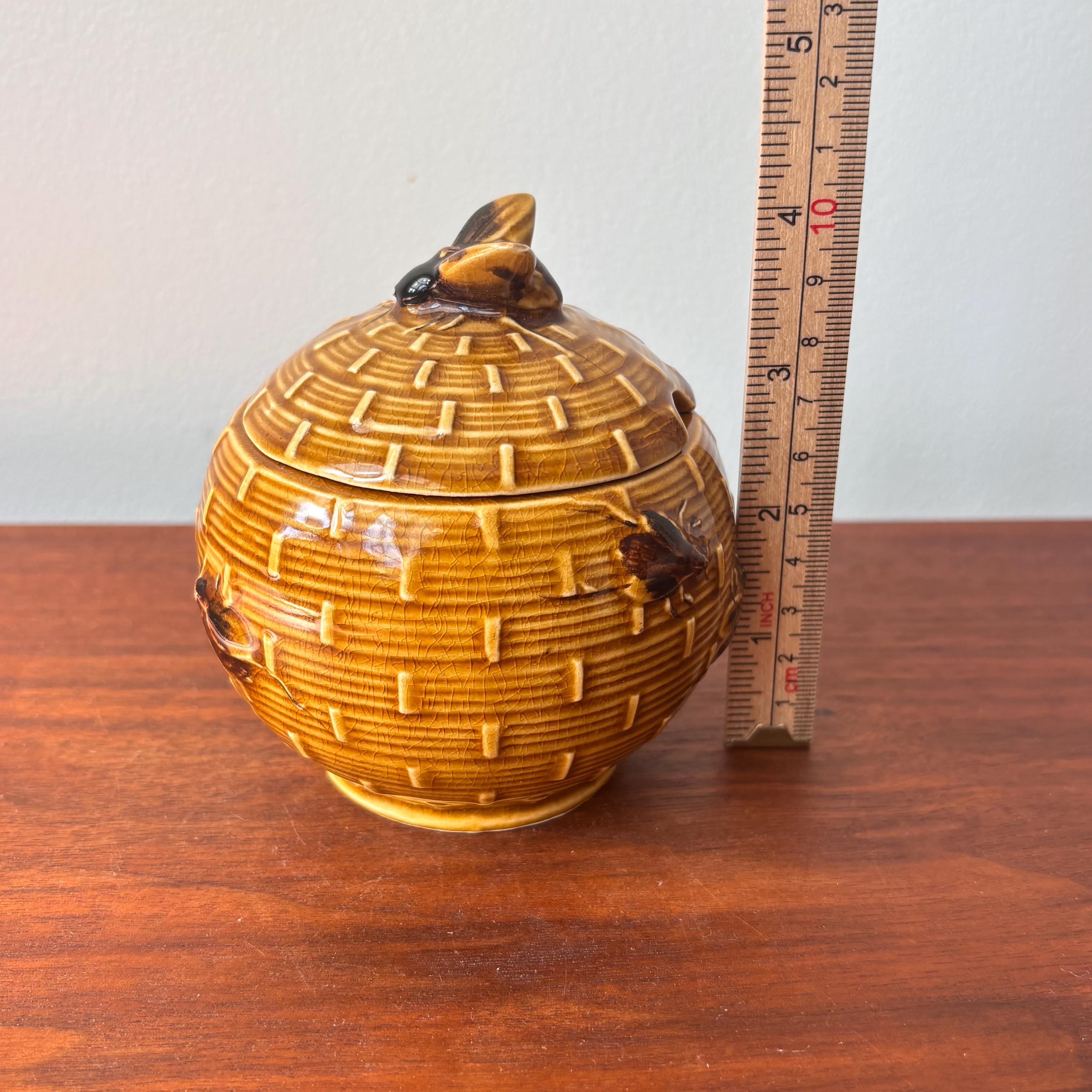 ヴィンテージの蜂の巣型ハニーポット：陶器製の蜂蜜保存容器 - Etsy 日本