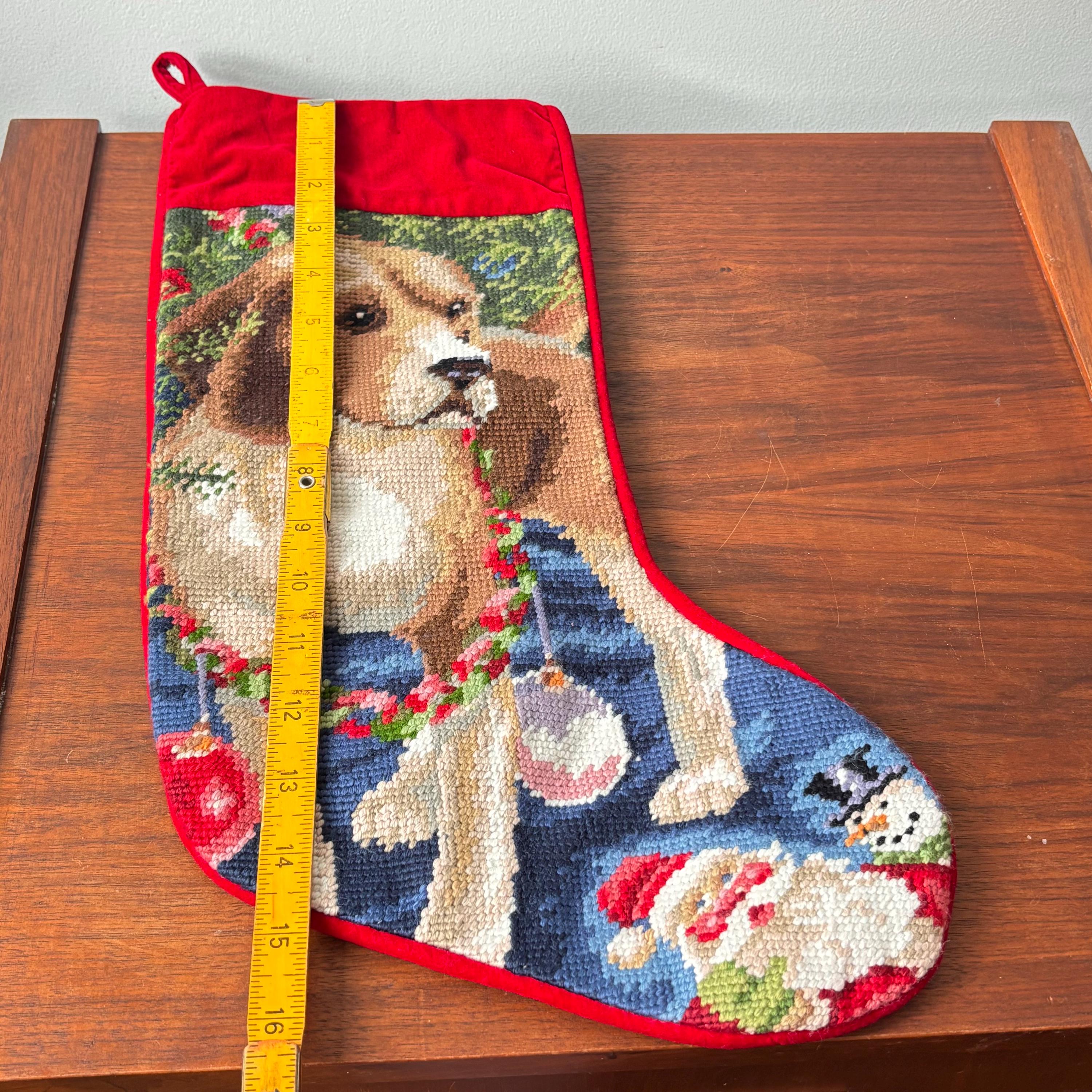 リネン製キツネ刺繍クリスマスストッキング 小川のキラキラを眺めるキツネさん＞Chicchi刺繍キット クリスマス