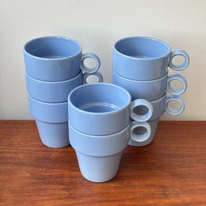 ヴィンテージ風ペリウィンクルブルーのIKEAスタッキングコーヒーカップ8個セット