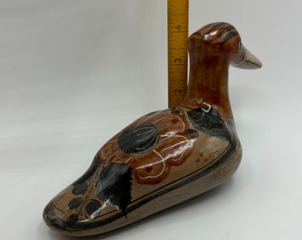 ヴィンテージの磨き仕上げのトナラ産メキシコ民芸陶器製アヒルの置物