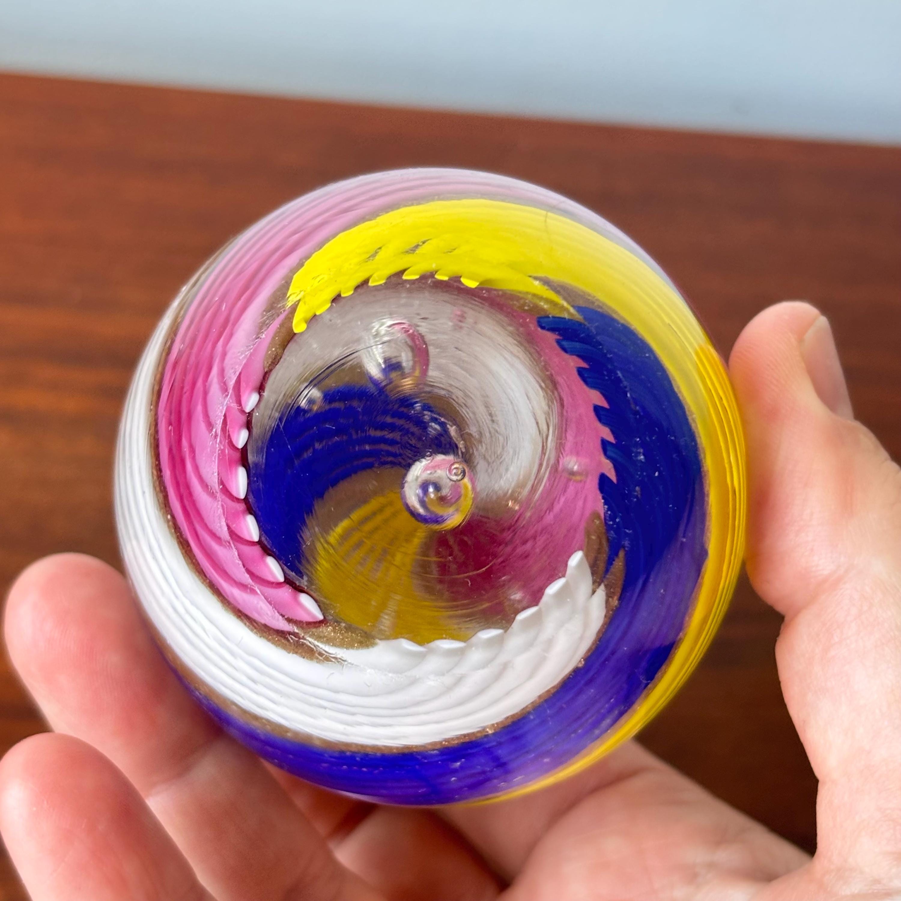 Vintage Murano Art Glass Egg Paperweight: Ferro Lazzarini Italian