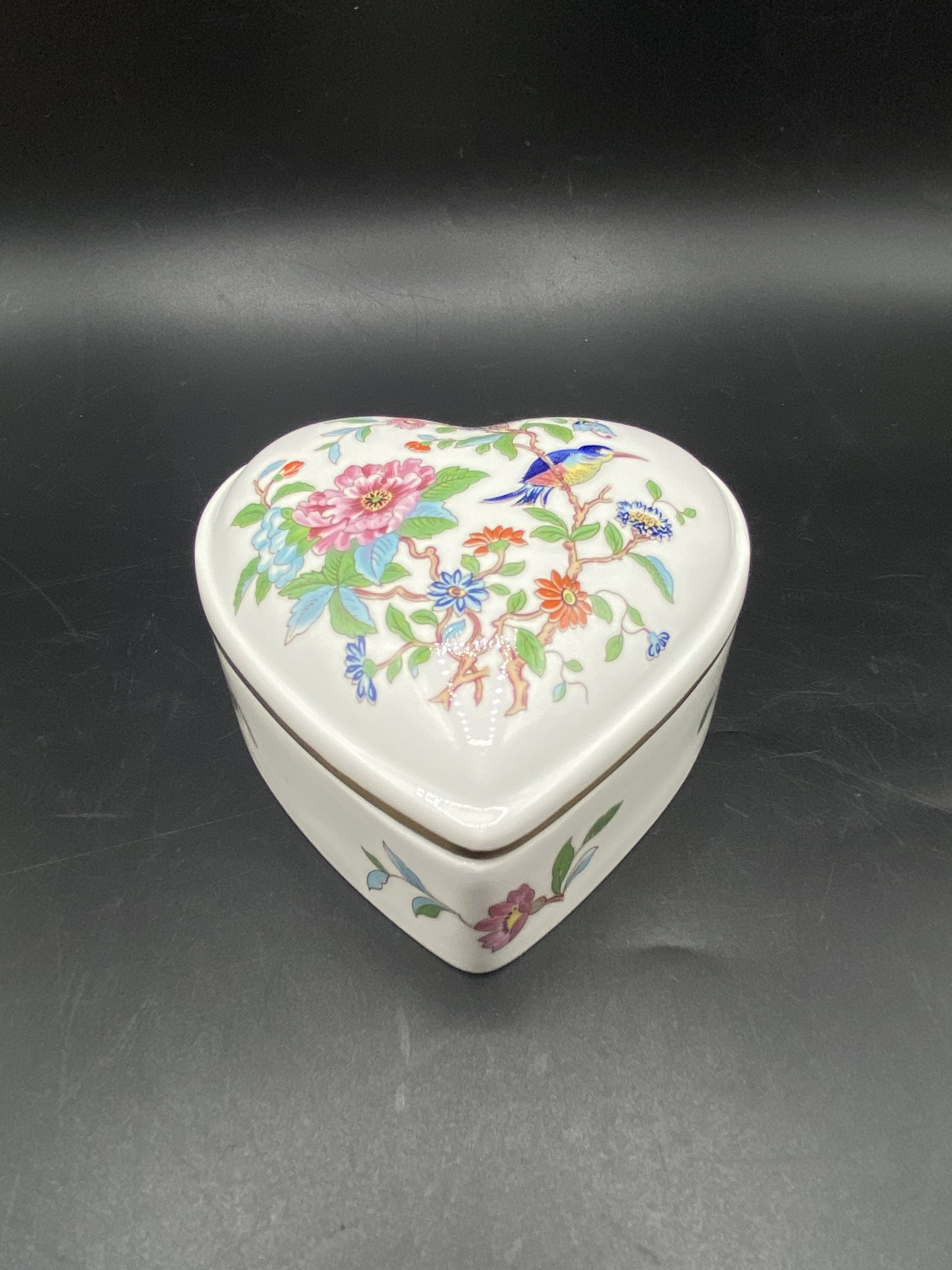 Aynsley Pembroke Vintage Reproduction Bone China Heart Shape