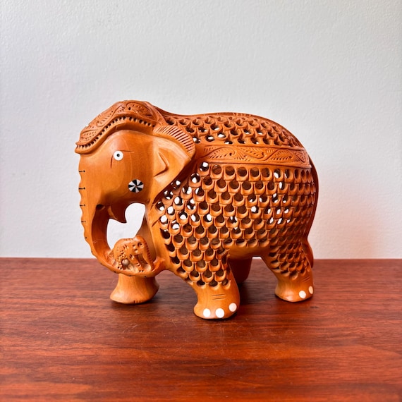 木製象と子象の置物 木製 象と子象の置物 安い 木製象と子象の置物 木製の象の置物 その他
