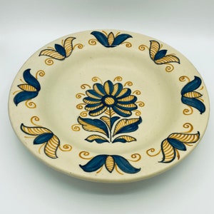 Assiette en poterie Talavera espagnole vintage : grande oeuvre d&#39;art populaire floral peinte à la main