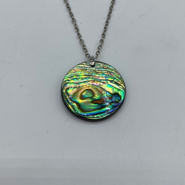 Vintage New Zealand Abalone Round Shell Pendent Necklace, Paua Shell Necklace