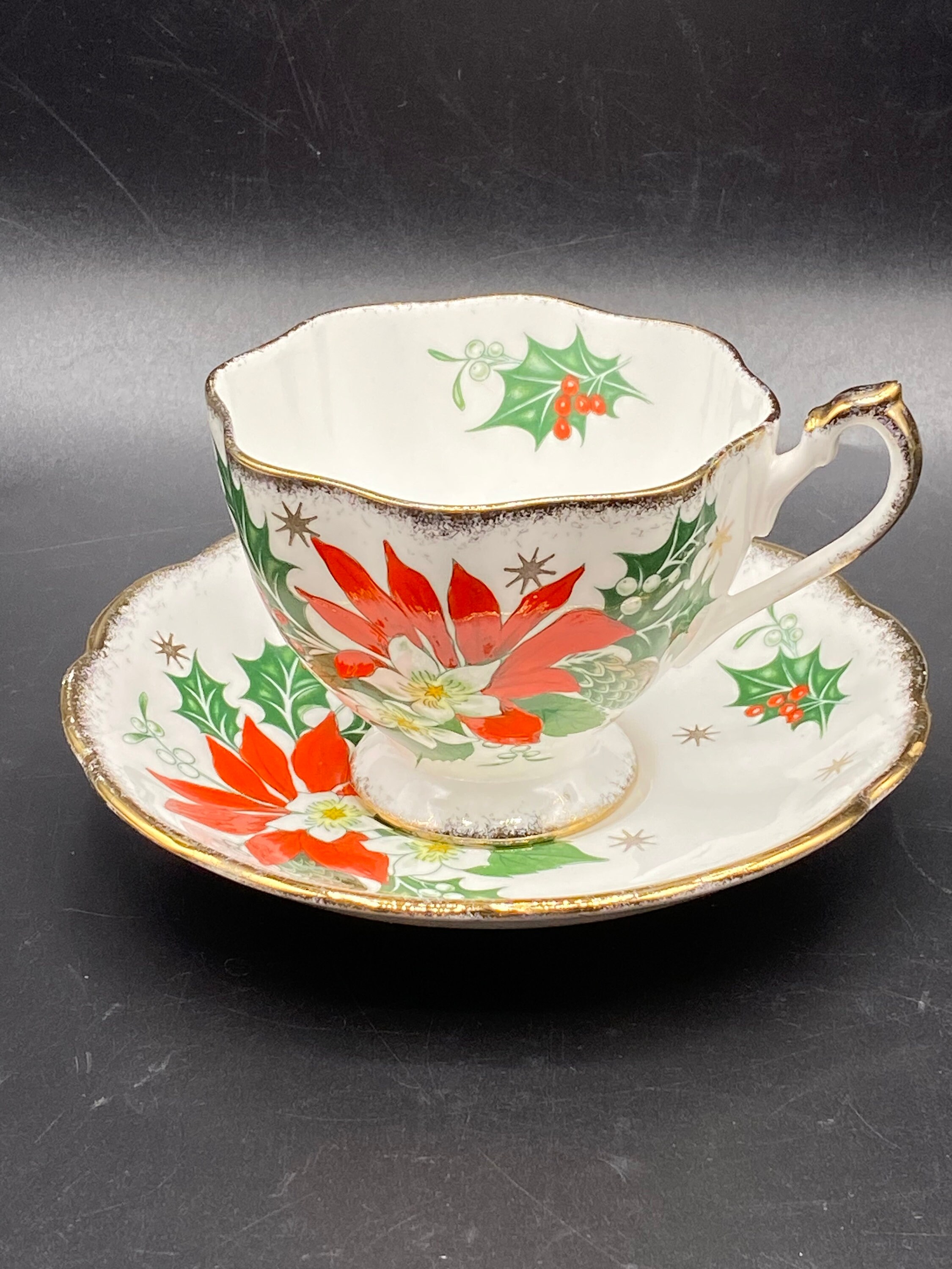 Never used vintage Porcelain Tea set Poinsettia for 6 people