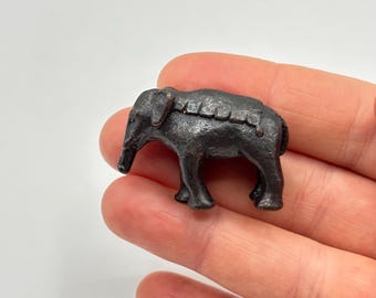 ヴィンテージ ヘビーメタル ブラック 彫刻 ミニチュア 象の置物 象の棚