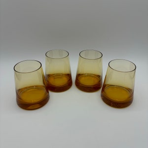 Vintage MCM Kegelform Bernstein Glasbecher, Bernstein Barware Gläser 4er Set