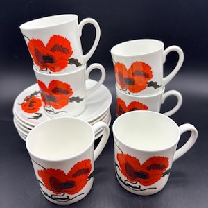 Vintage Wedgwood Susie Cooper Design “Corn Poppy” White Bone China Coffee Tea Cup and Saucer Set of 6