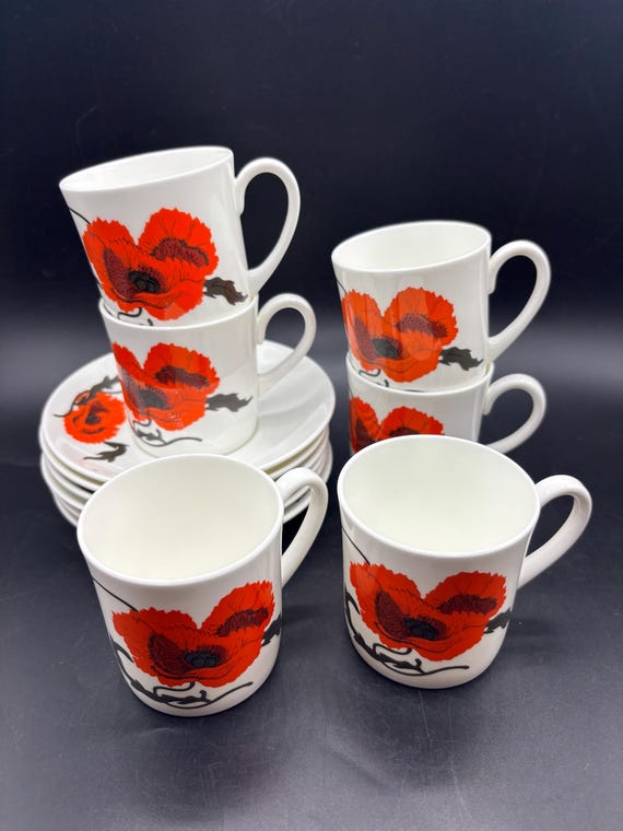 Vintage Wedgwood Susie Cooper Corn Poppy Tea Cup & Saucer Set (6