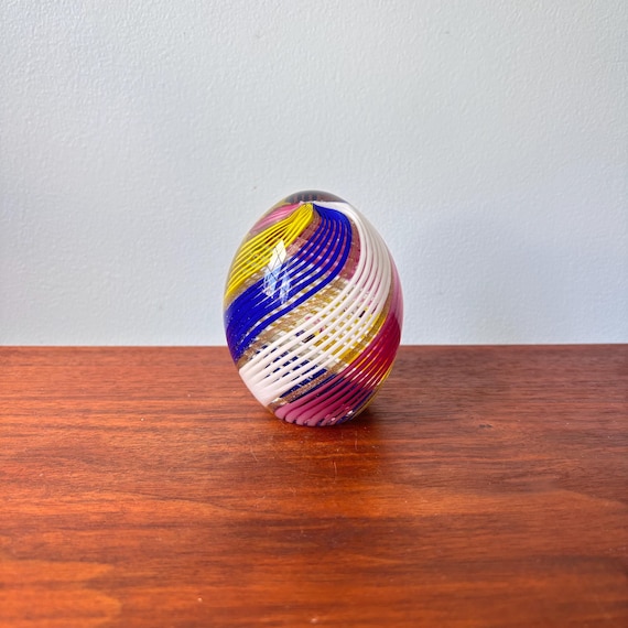 Vintage Murano Art Glass Egg Paperweight: Ferro Lazzarini Italian