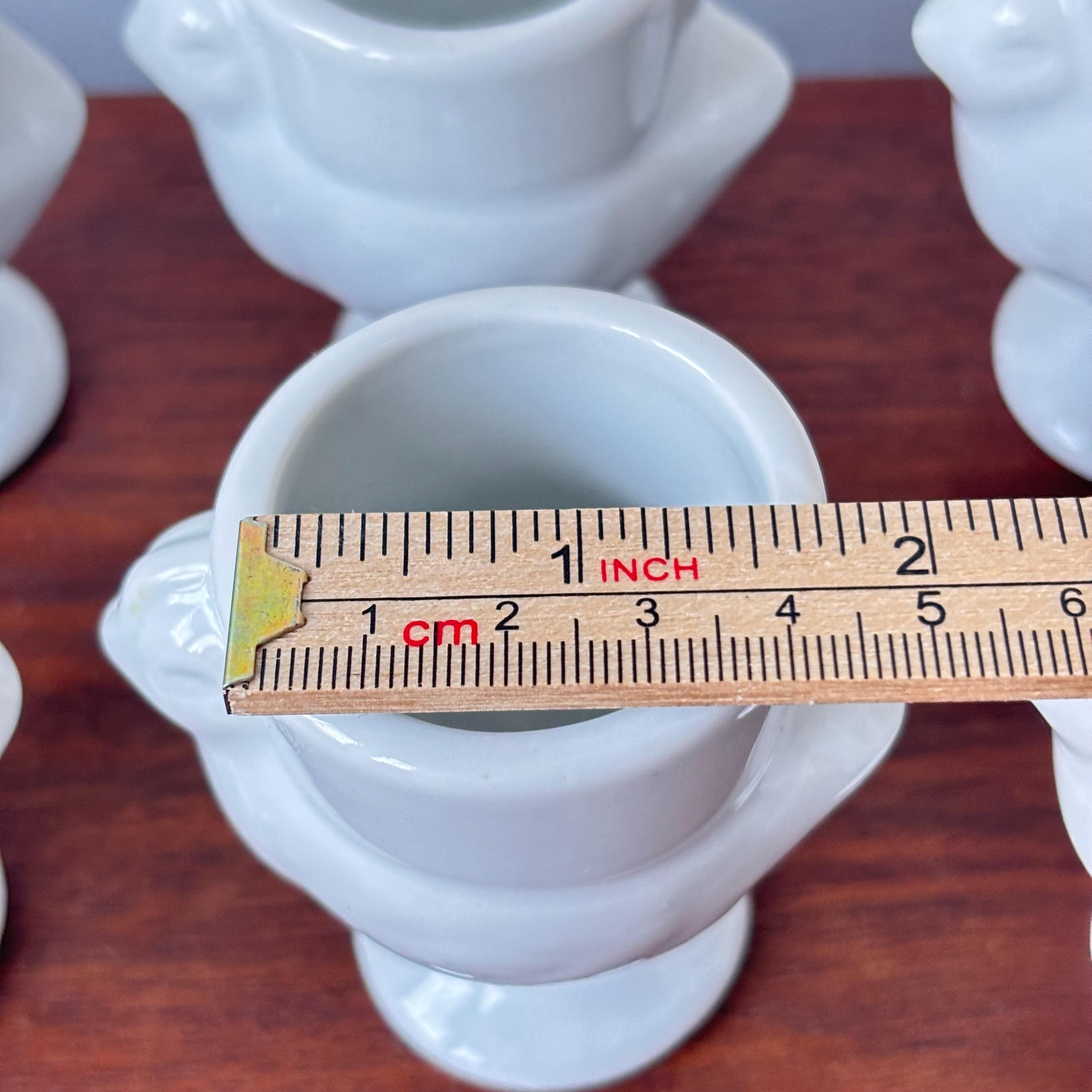 ヴィンテージファームハウススタイルの白磁チキンエッグカップ - 6個