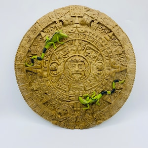 Hand Carved Aztec Mayan Calendar Wall Decor with Figural Lizards, Mayan Wall calendar, Aztec Wall Decor