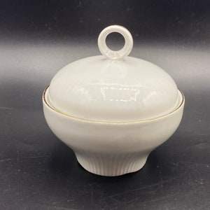 Vintage Jlmenau Germany Henneberg Porzellan Lidded Sugar Bowl