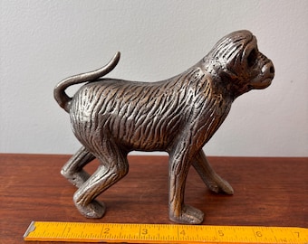 鋳鉄製の徘徊する猿の置物：現代的な棚飾り（5.75インチ） - Etsy 日本