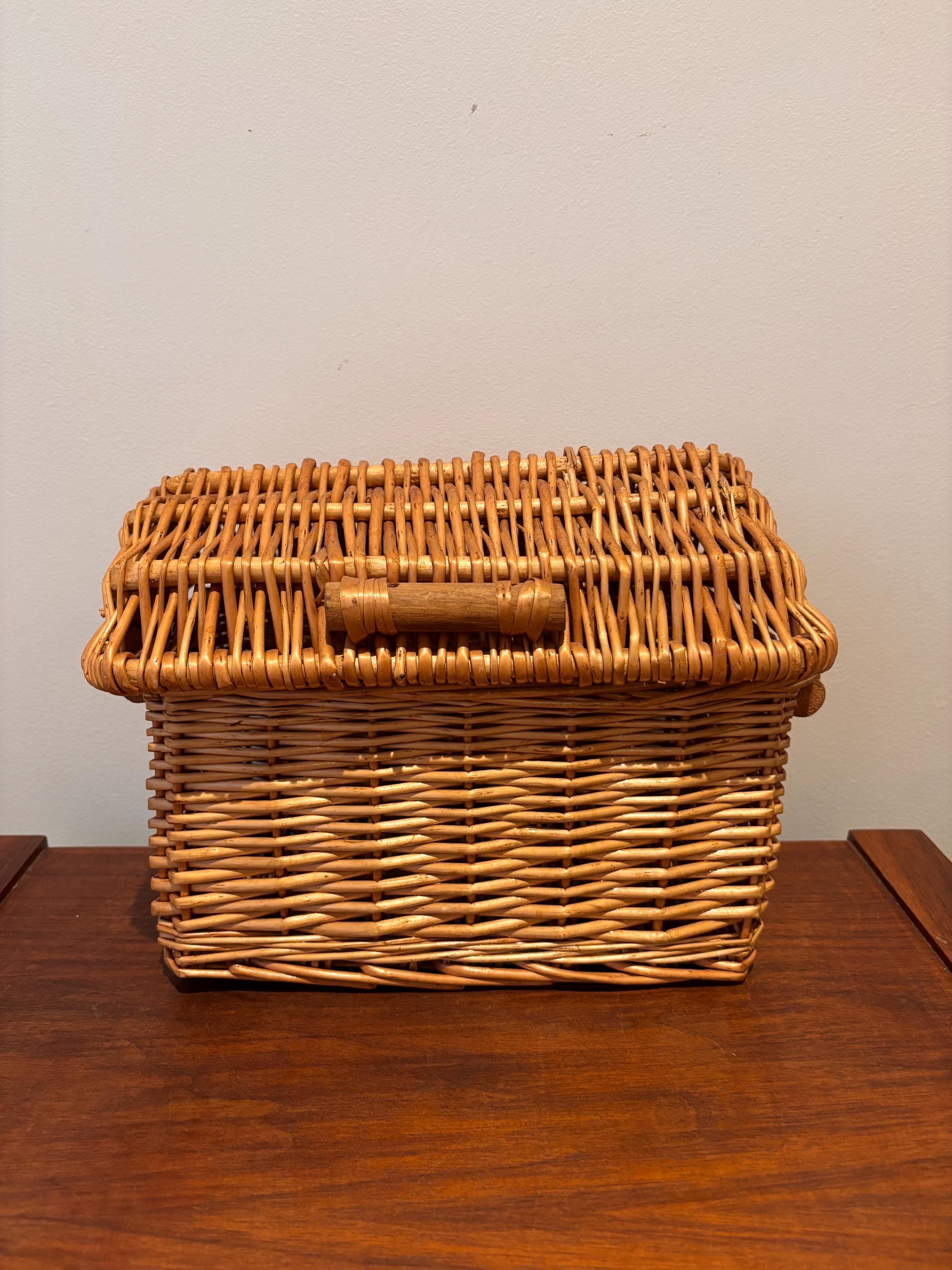 Vintage Woven Wicker Treasure Chest Basket With Lid - Etsy