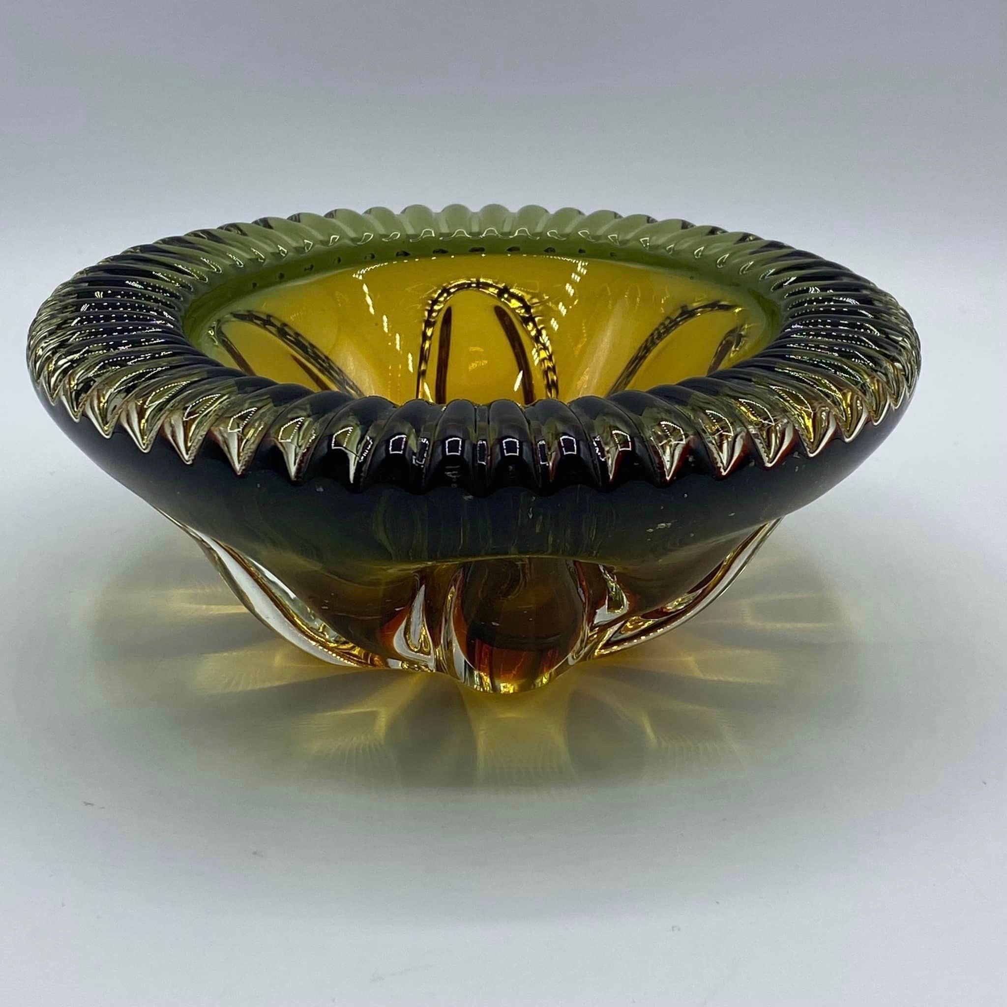 ヴィンテージ ロレーヌ アート ガラス 灰皿：ツートン グリーン