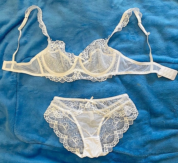 Mesh & Lace Unlined Bra With Cheeky Panty Set 