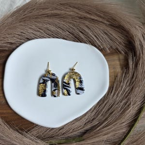 Arch Earrings, Dangle Earrings White and Black, Gold Marble Earrings, Gift For Friend, Polymer Clay, Neutral Jewelry, Unique Jewelry