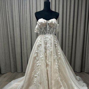 Robe de mariée trapèze en dentelle florale, robe corset à épaules dénudées