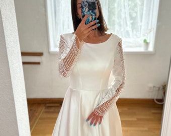 Satin-Ballkleid Brautkleid mit langen Perlenärmeln U-Boot-Ausschnitt Offener Kathedralen Schleppe Eleganz „Yva“