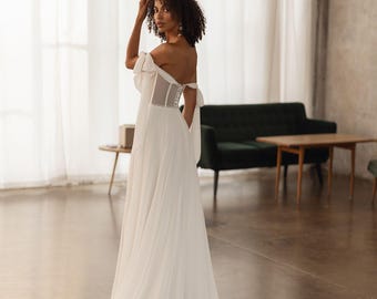 Chiffon Wedding Dress With Front Split, Detachable Sleeves and Sweetheart  Neckline - Etsy