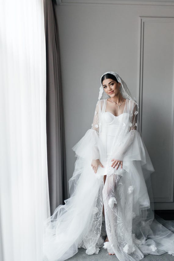 Handmade 3D Floral Lace Wedding Veil - Beaded Cathedral  display picture 3