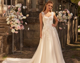 A-Line Wedding Dress Beach Floral Lace Long Train Bridal Gown Sleeveless Sweetheart Neckline "Eigile"