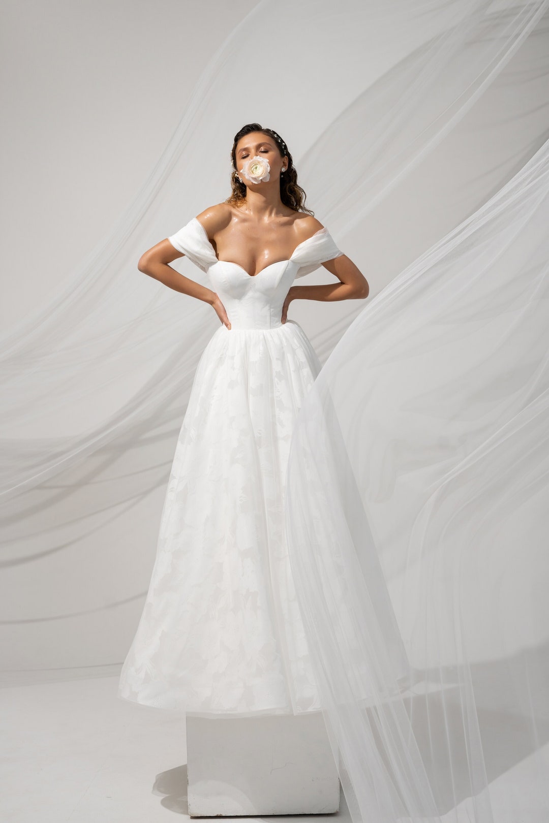 Off-Shoulder Pleats Bow Crepe A-Line Wedding Dress For Women Cut Out Back Floor Length Bridal Gown