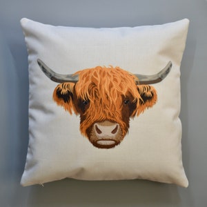 Heilan&#39; Coo Cushion Cover,  Isle of Mull - Perfect Gift of your Holiday Memories - Wildlife - Nature Scottish Islands Souvenir - Hebrides