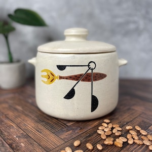 Vintage Bean Pot | Westbend | Kitchen Utensils Design | Mid-Century