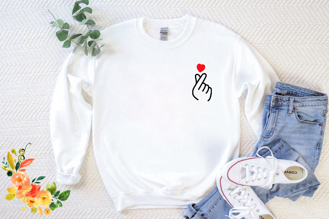 Finger clearance heart sweatshirt